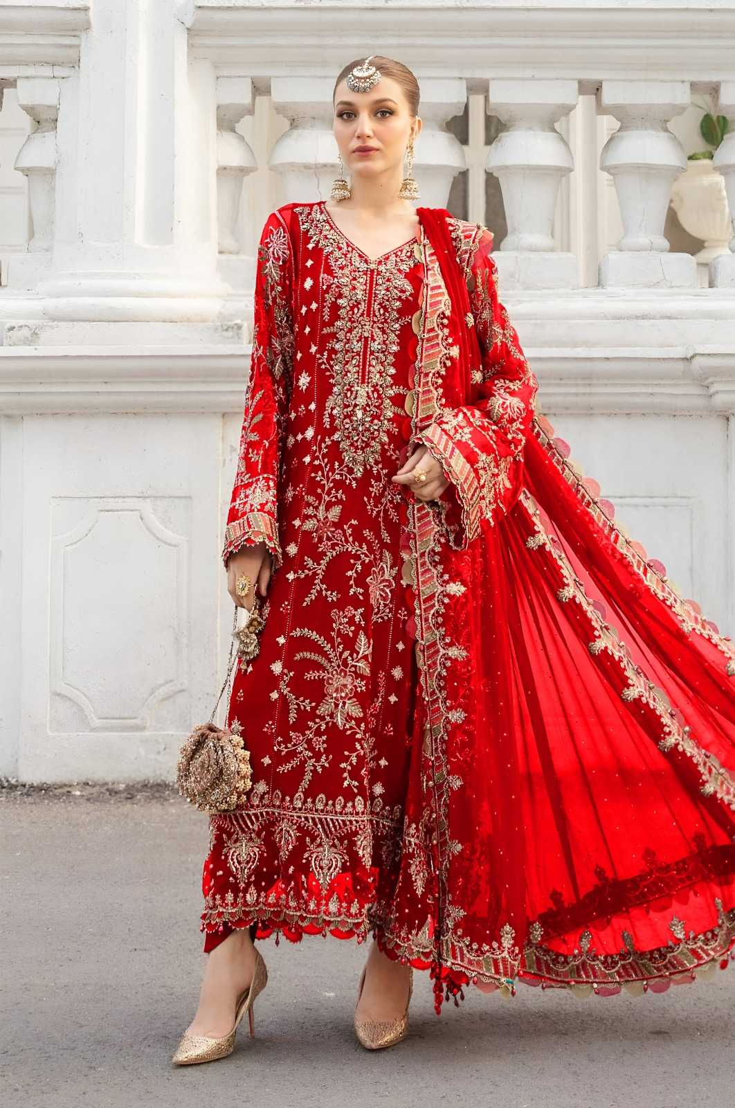 Luxury Embroidered Collection Suits Pakistan: Festive Fabrics, Tilla Work & Styling