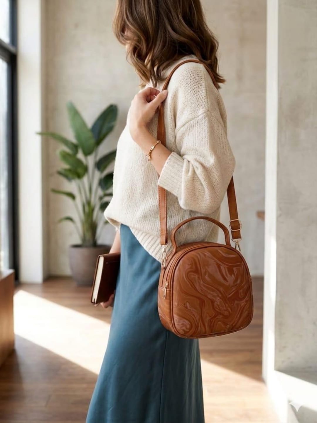 Mini Crossbody Handbag Online Pakistan: Compact Styling for College & Parties