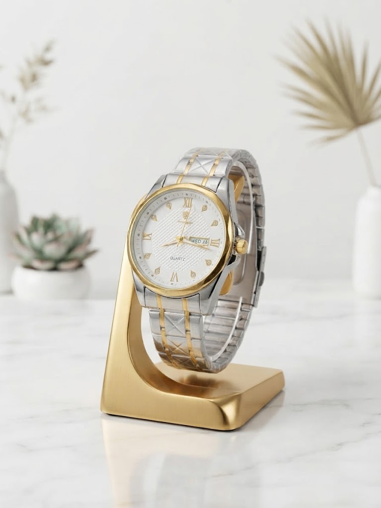 Two Tone Quartz Watch for Men Pakistan: Executive Metal Link Styling & Care